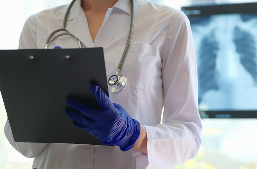  Doctors’ stance on e-cigarettes crucial to addressing harm from smoking